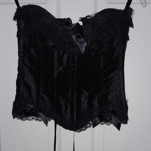 Black Lace Corset Top - Picture 15 of 15